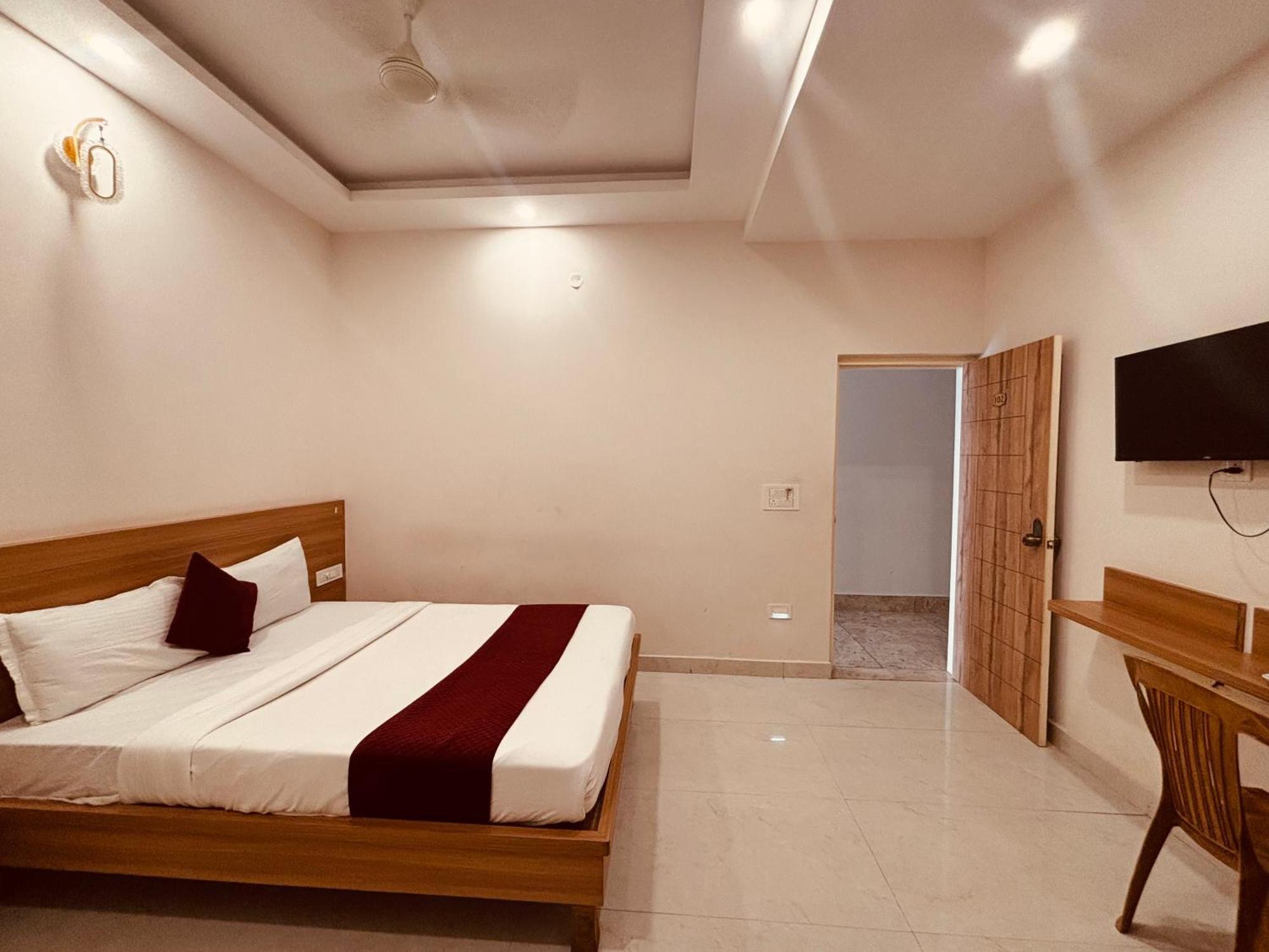 Seema Palace Inn 1 Km From Railwaystaion Mysore Exterior photo