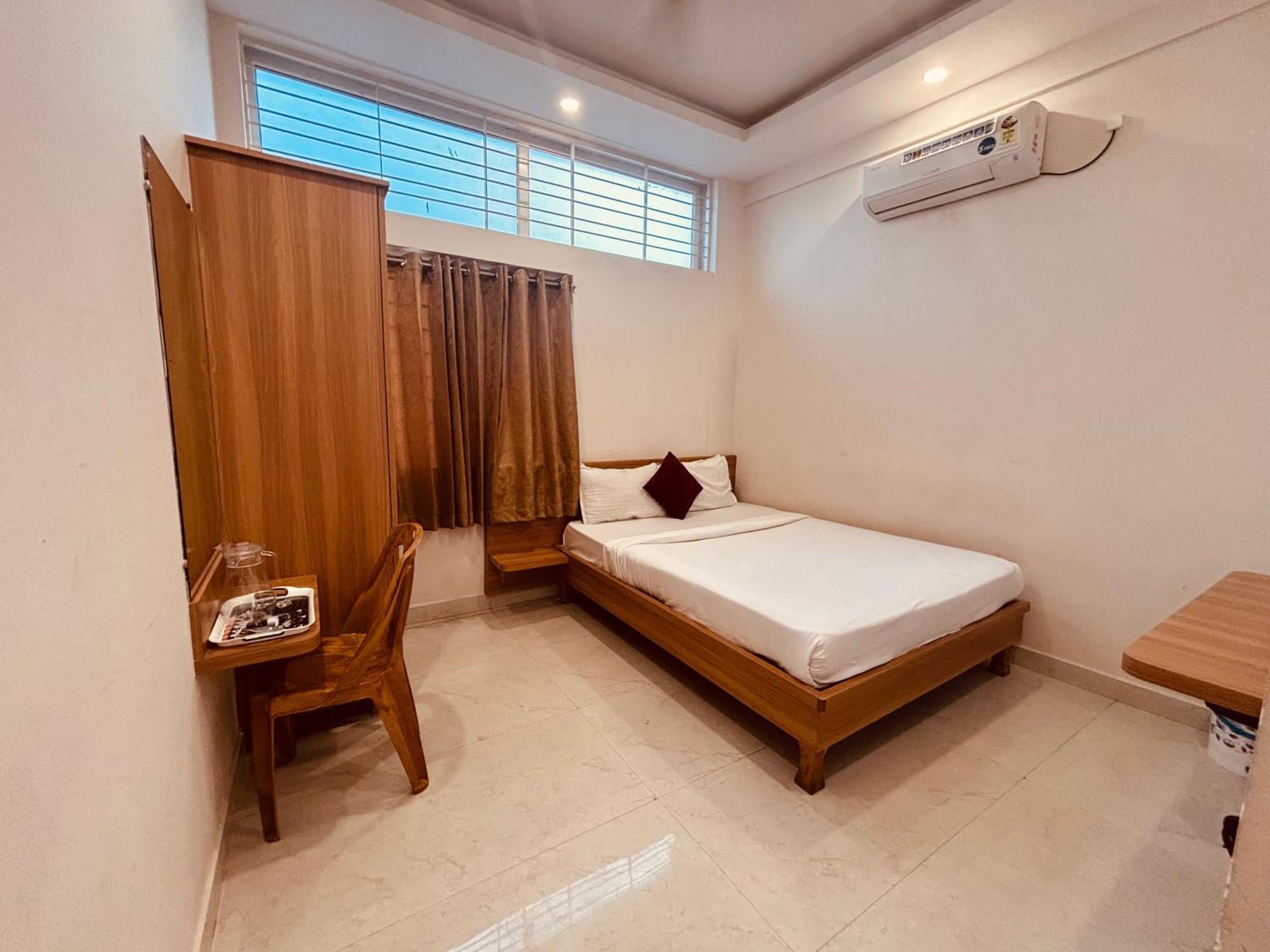 Seema Palace Inn 1 Km From Railwaystaion Mysore Exterior photo